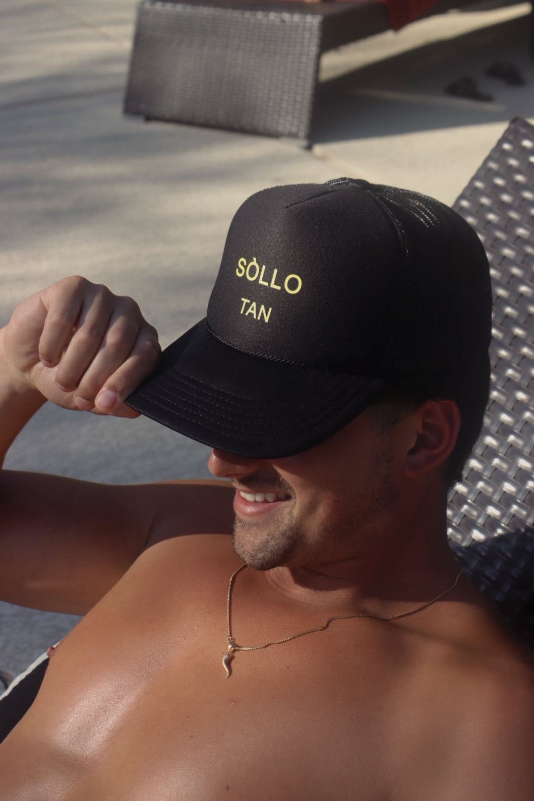 SOLLO TAN TRUCKER HAT