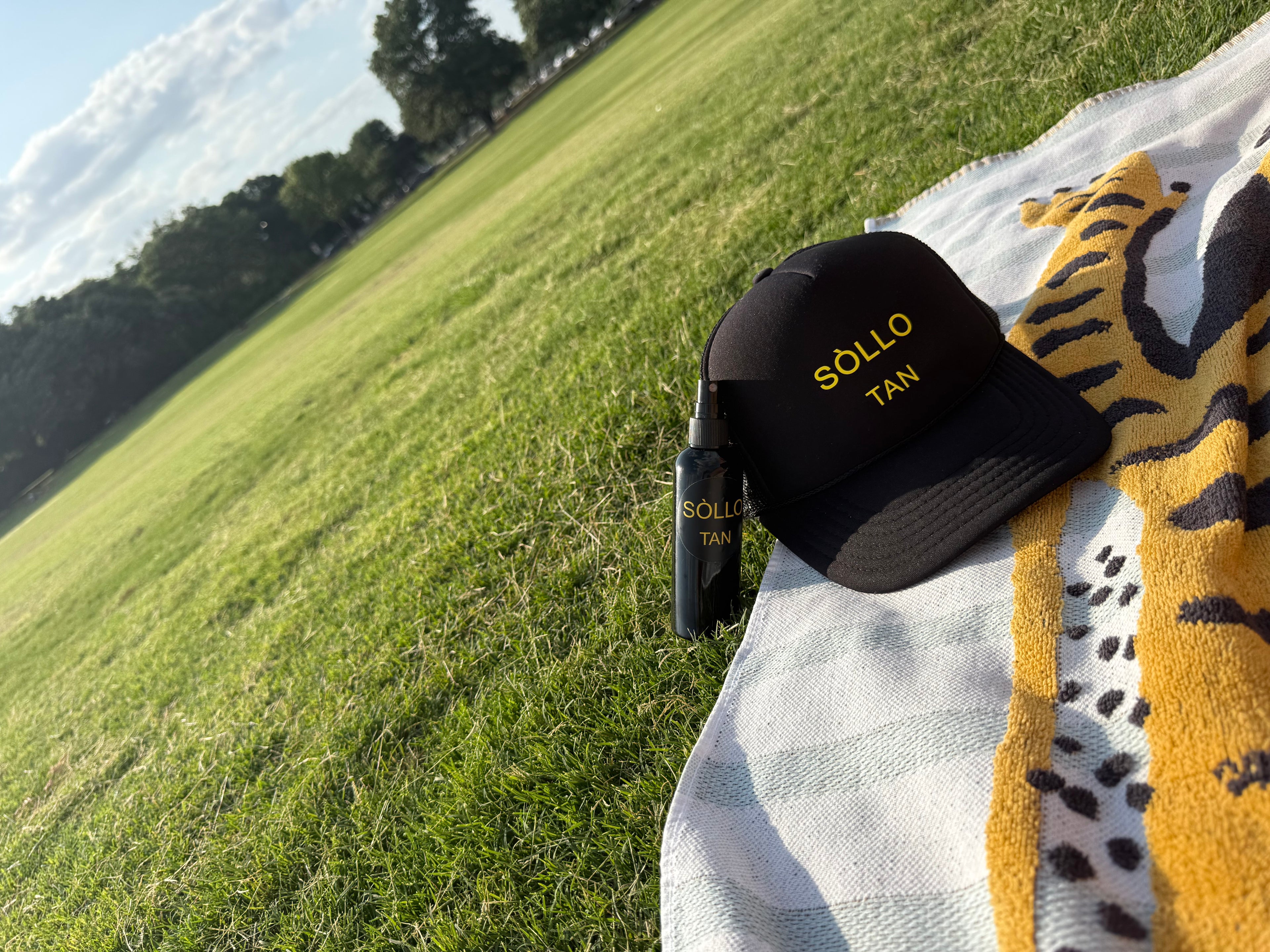 SOLLO TAN TRUCKER HAT